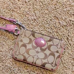 Wristlet